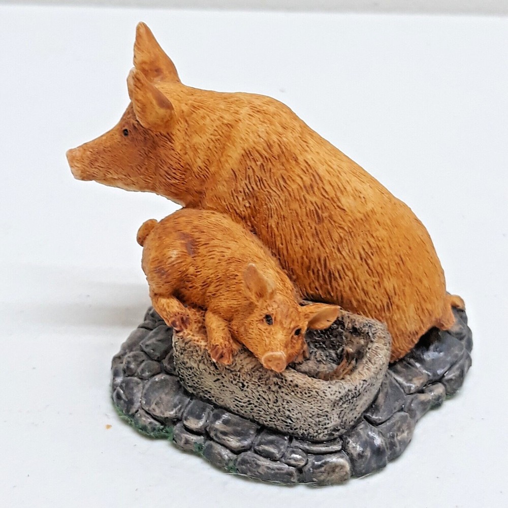 ROYAL DOULTON MOTHER PIG AND PIGLET BABY FIGURINE